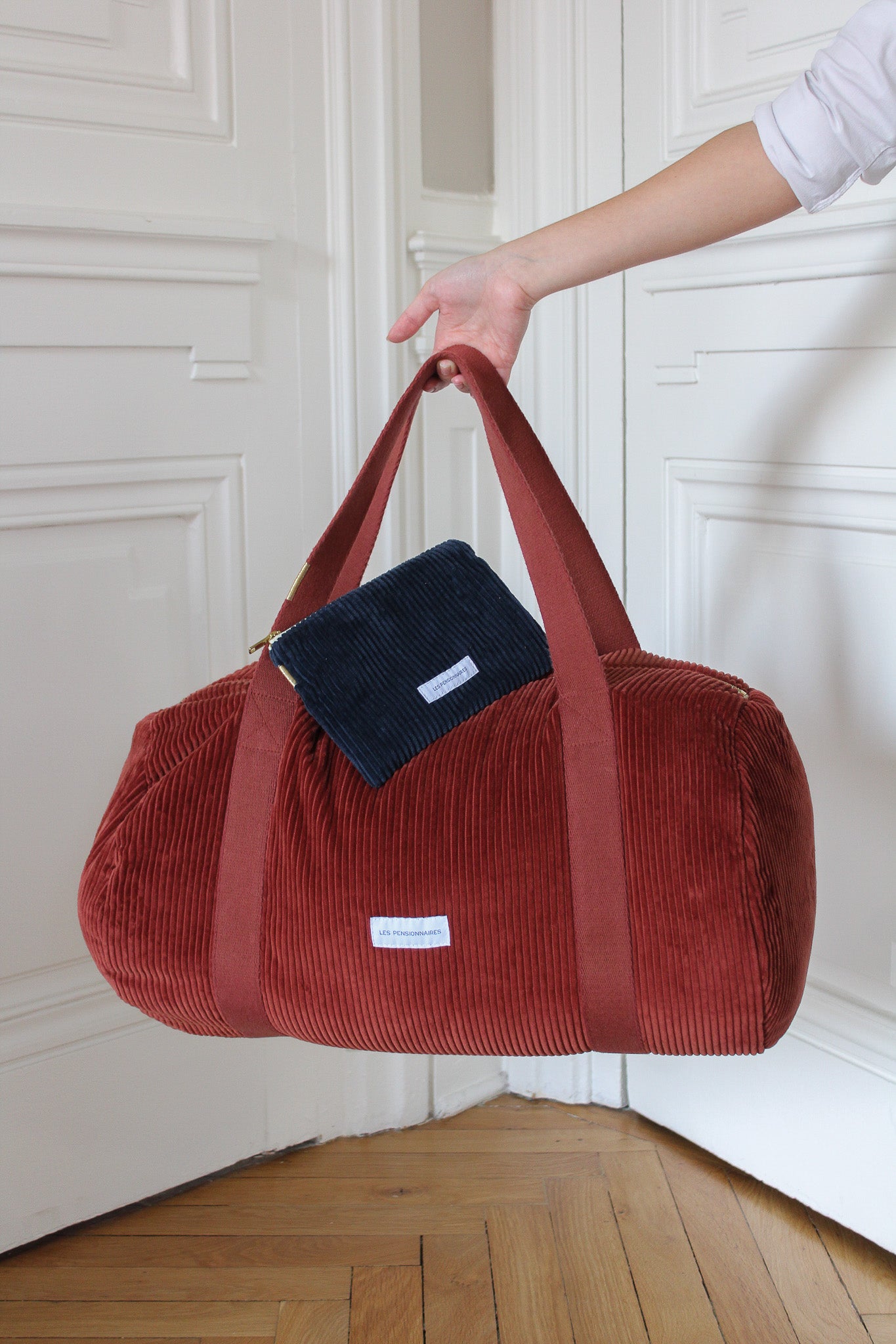 Coffret-cadeau-grand-sac-bowling-velours-petite-pochette-velours-les-pensionnaires-024