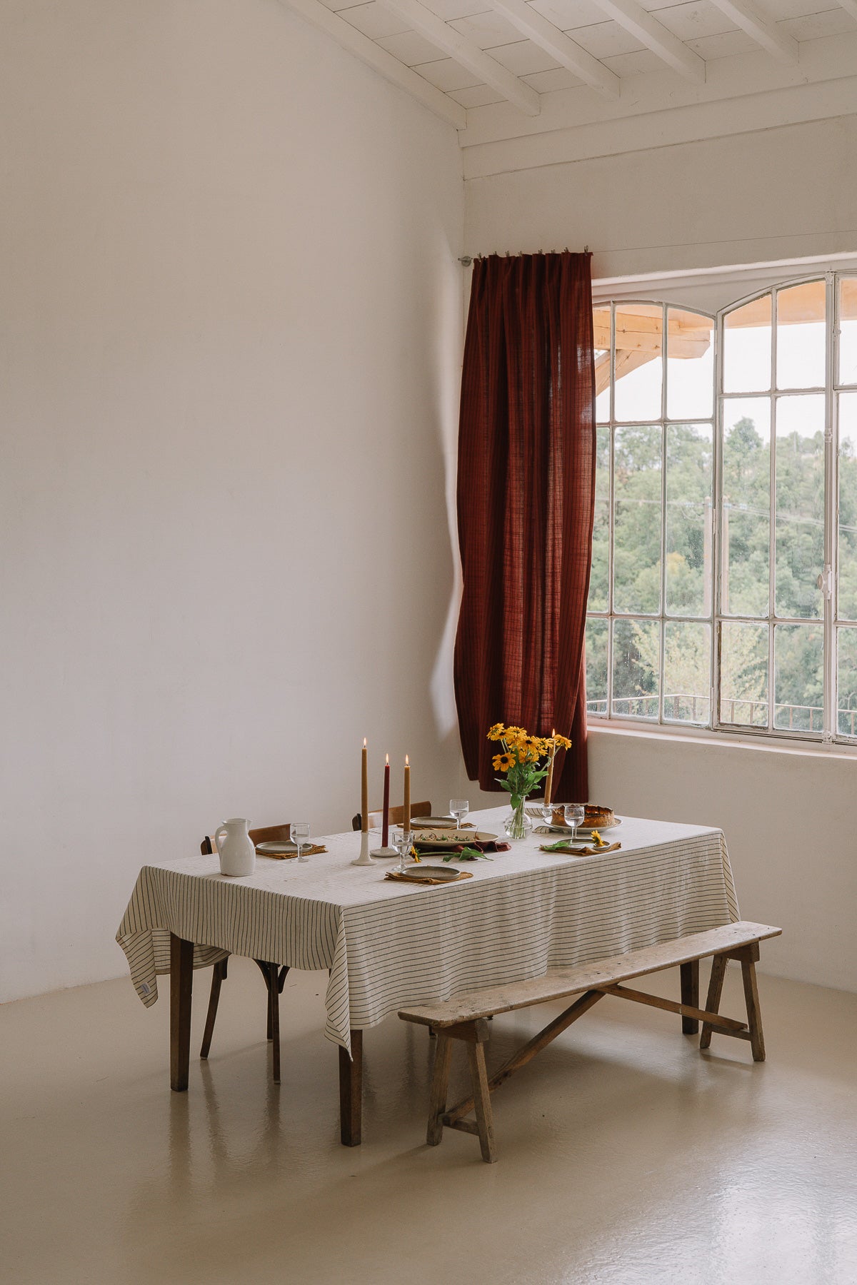 Natural striped tablecloth in slub cotton