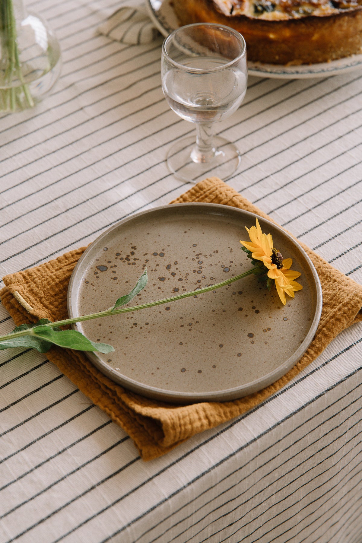 Serviettes de table en double gaze de coton jaune safran (lot de 2)