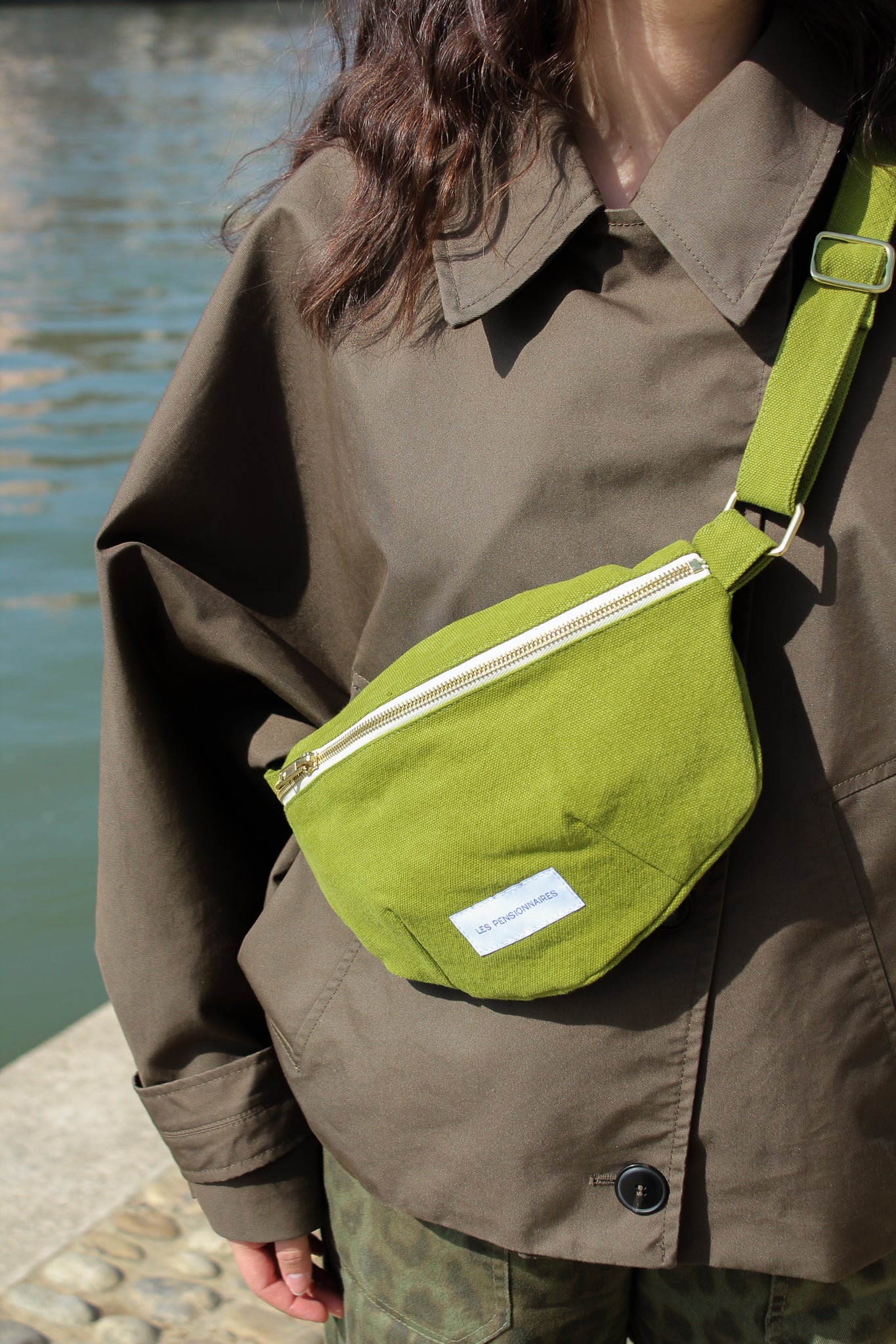 Sac banane en toile de coton bio vert mousse