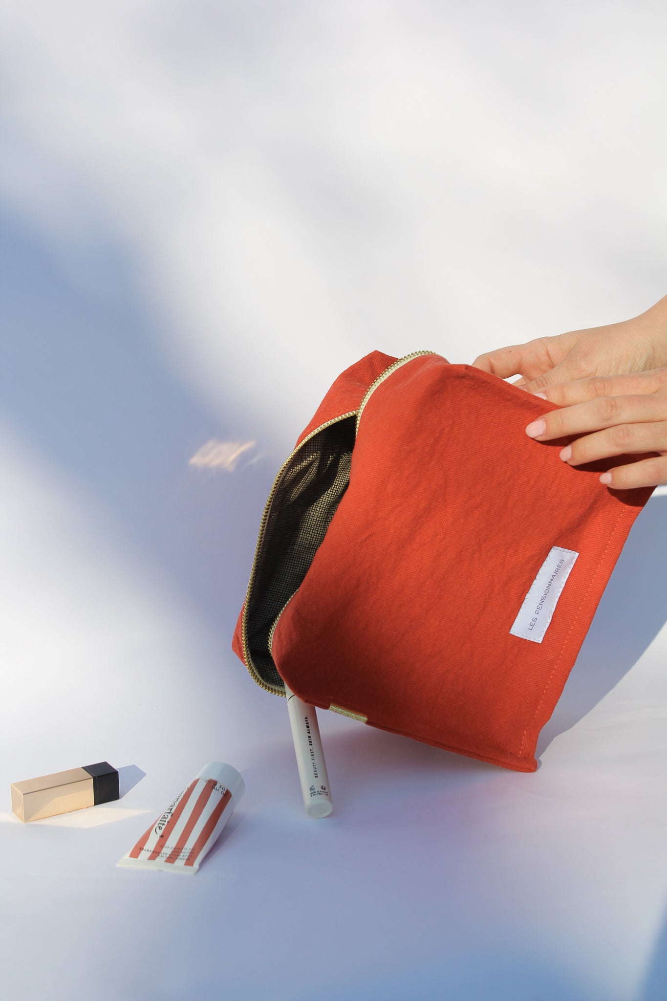 Trousse de toilette cube orange flamboyant en épaisse toile de coton bio