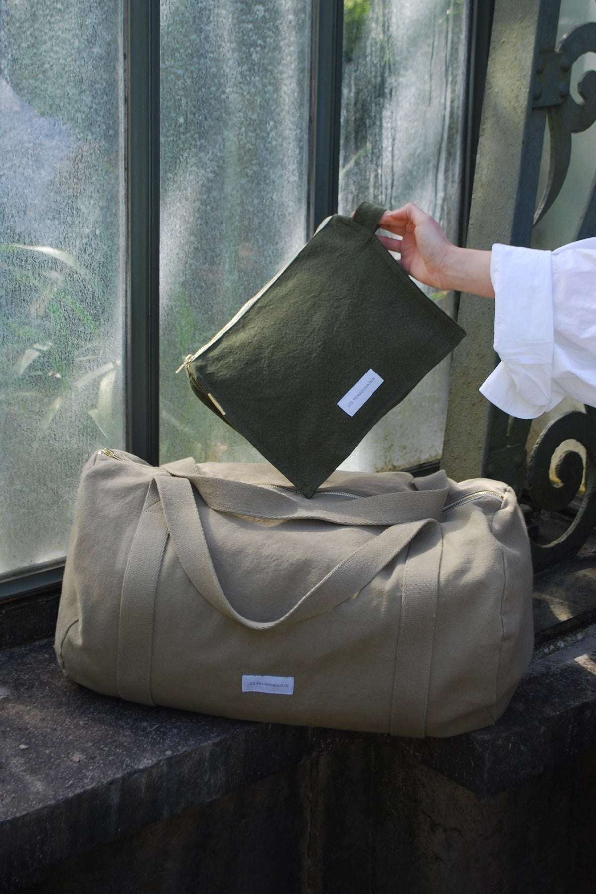 coffret-cadeau-le-baroudeur-sac-bowling-et-trousse-de-toilette2