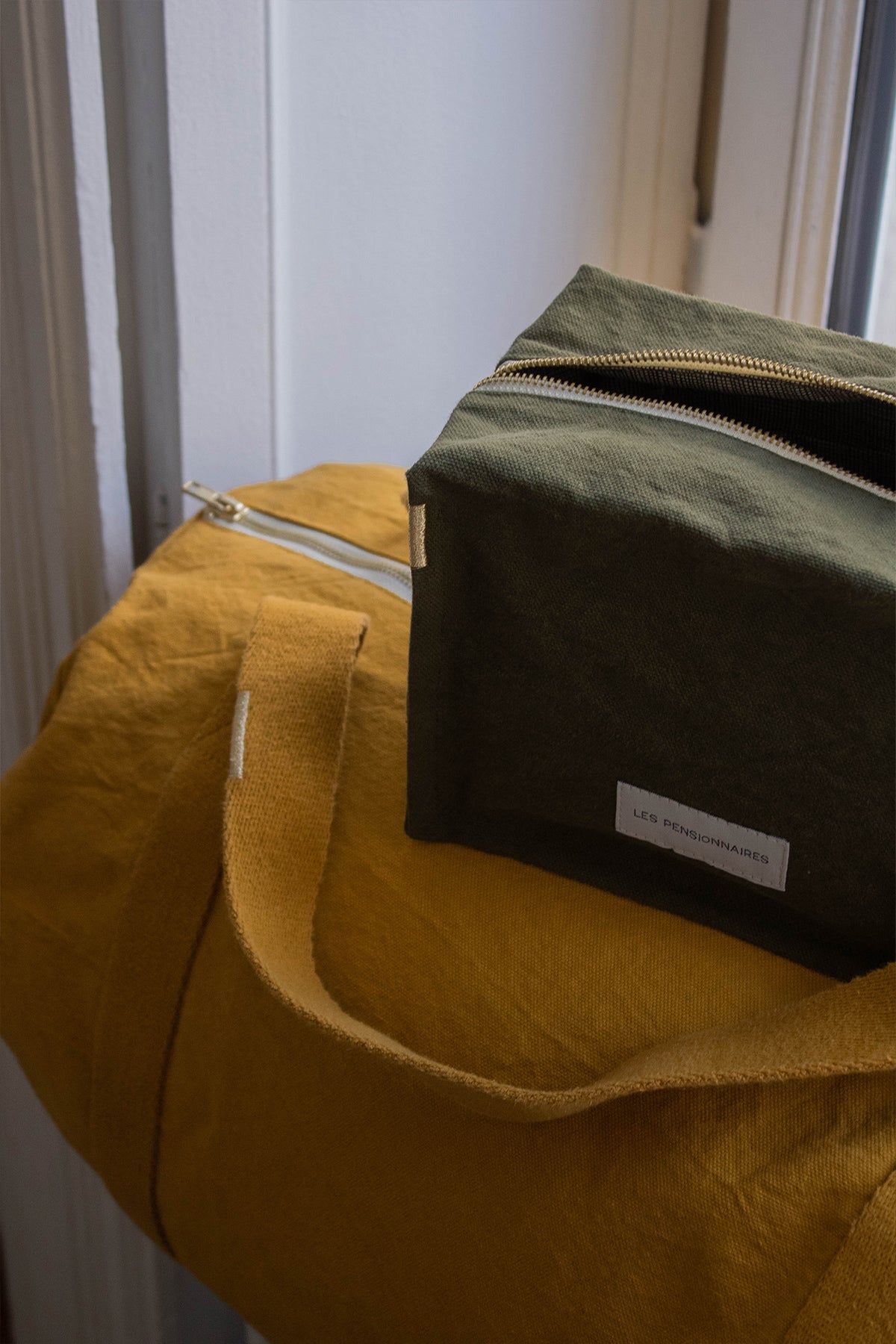 coffret-fete-des-peres-les-pensionnaires-sac-bowling-trousse-toilette