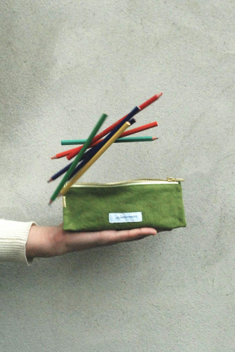 Trousse à crayons en toile de coton bio vert Les pensionnaires
