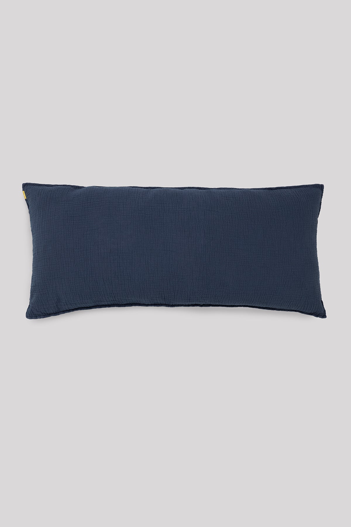 Grand coussin déhoussable en double gaze de coton bleu orage 45x90cm