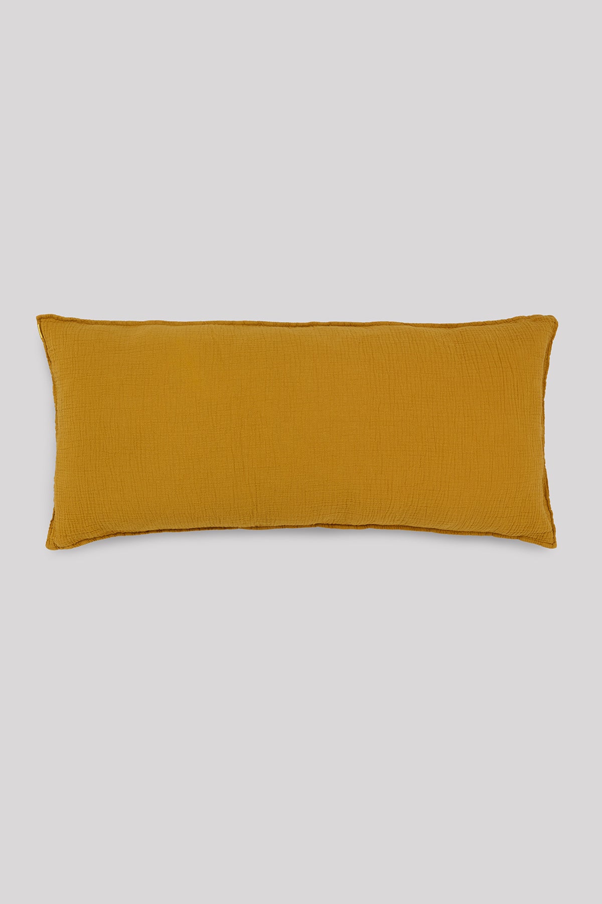 Grand coussin déhoussable en double gaze de coton jaune safran 45x90cm