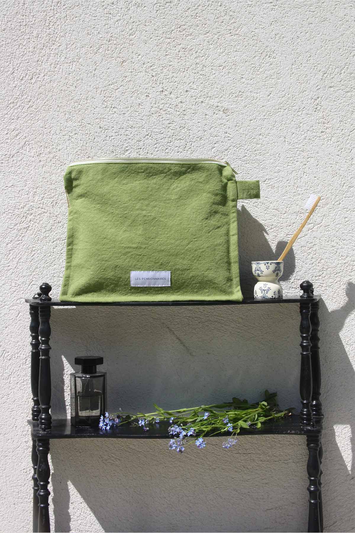 Trousse de toilette Vert prairie en épaisse toile de coton bio