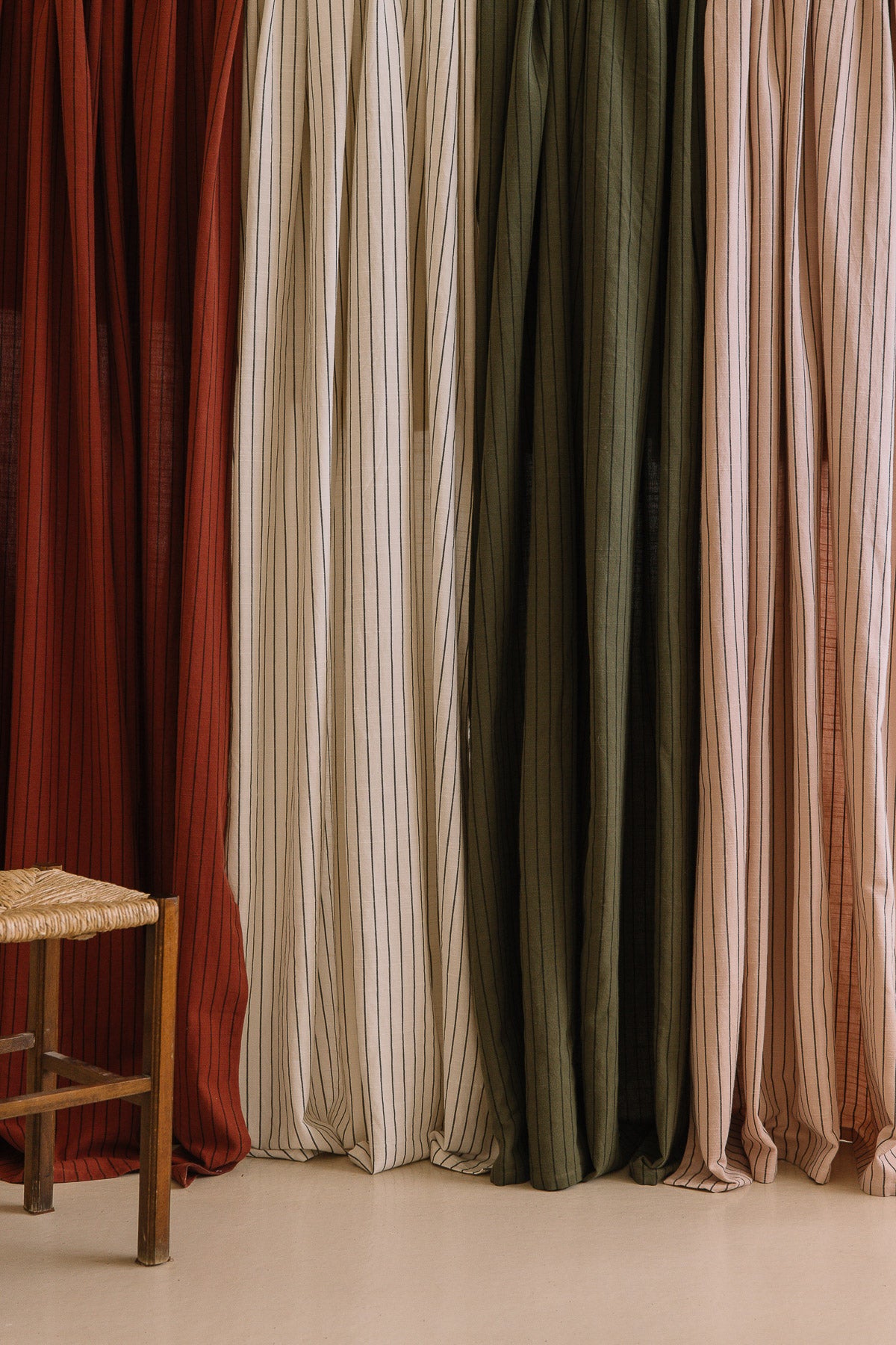 Nappe Écru à rayures en coton flammé