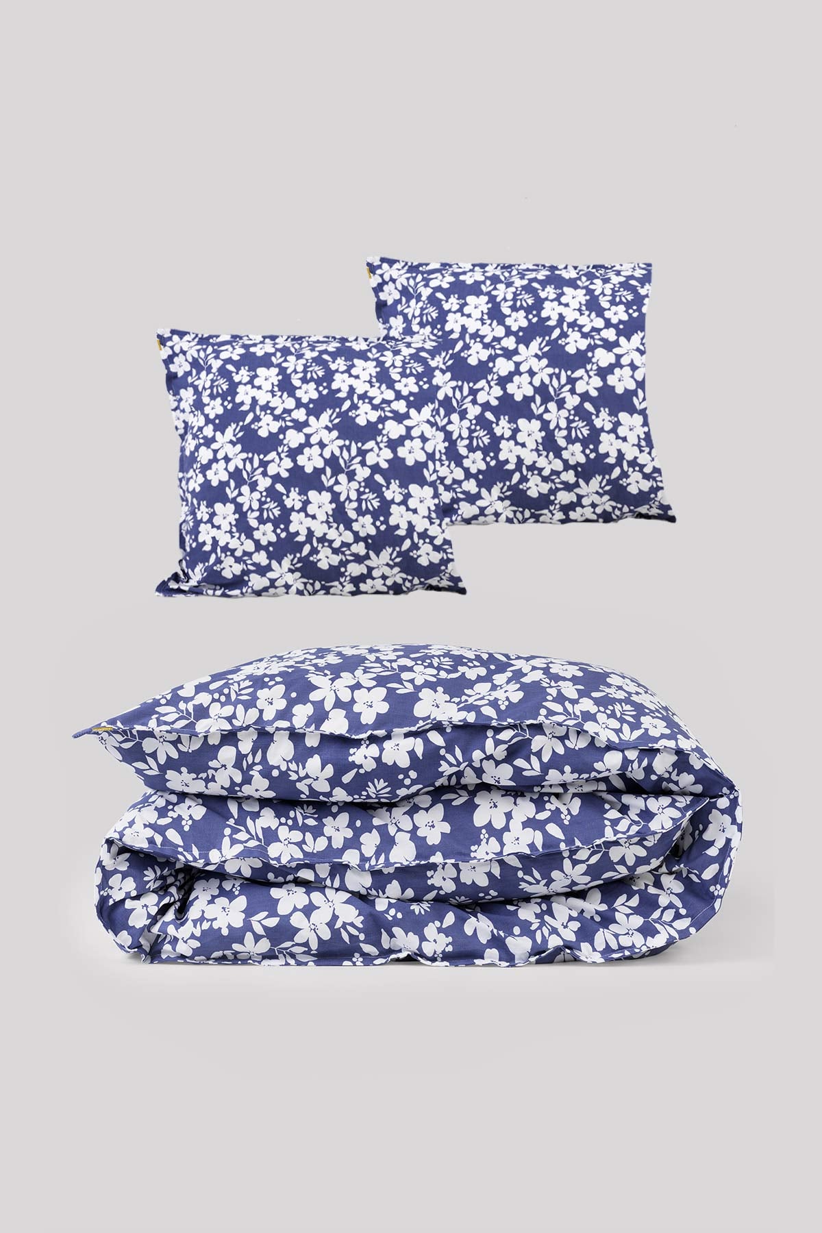 Organic cotton percale bed set blue seedling of white flowers