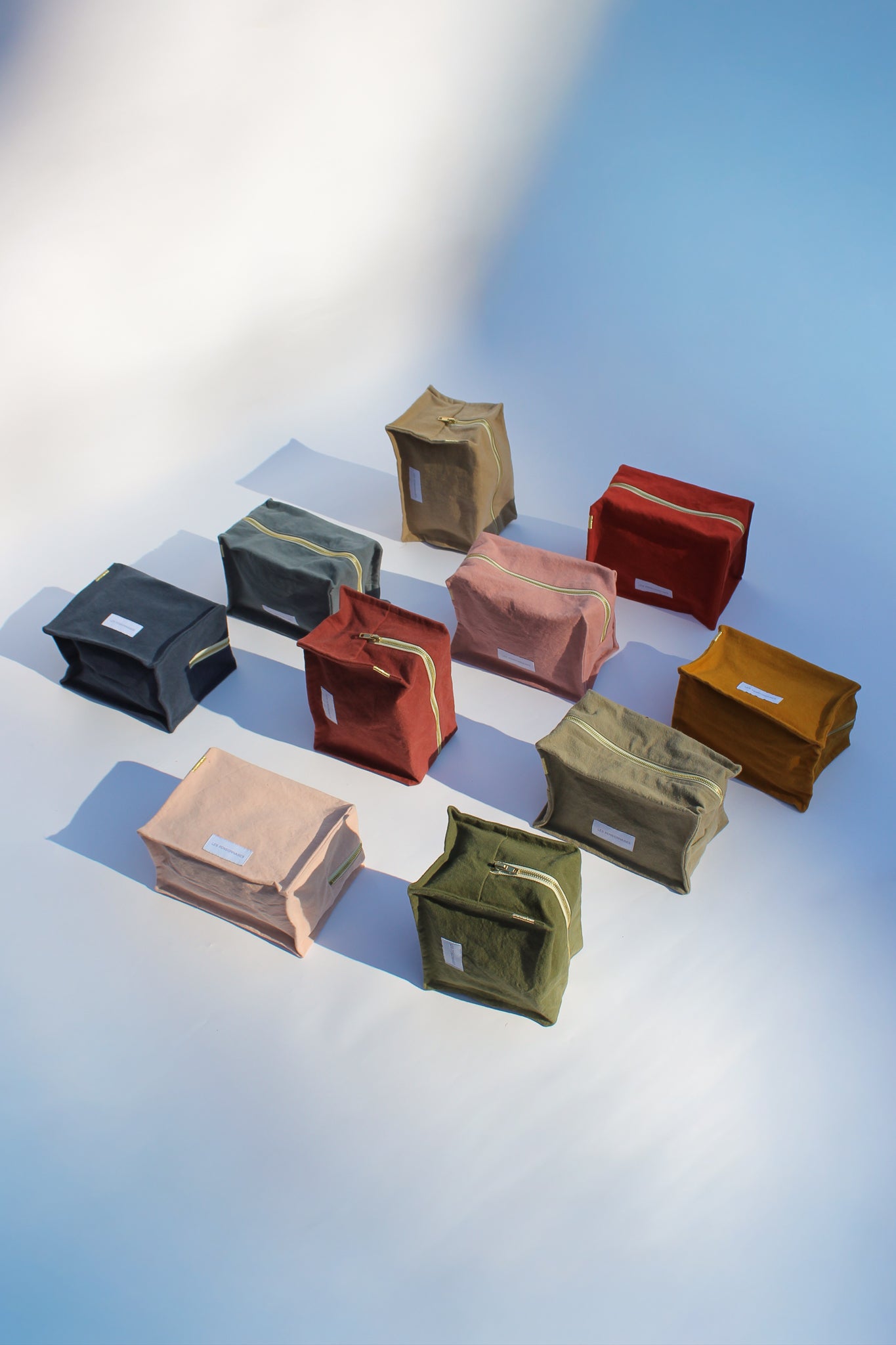 Trousse de toilette cube vert câpre en épaisse toile de coton bio