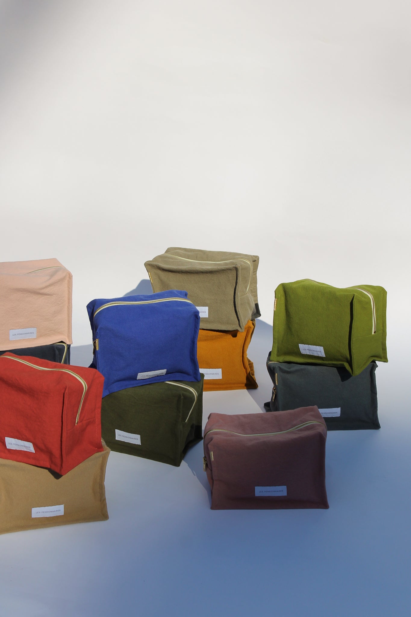 Trousse de toilette cube vert mousse en épaisse toile de coton bio