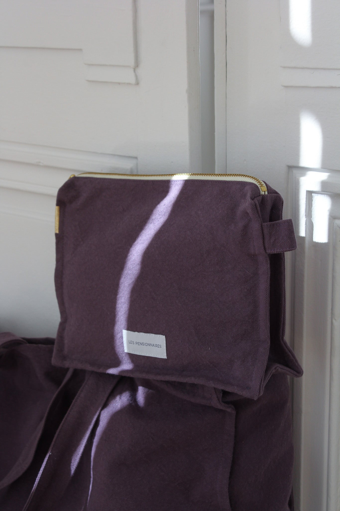 Trousse-de-toilette-violette-en-coton-bio-les-pensionnaires